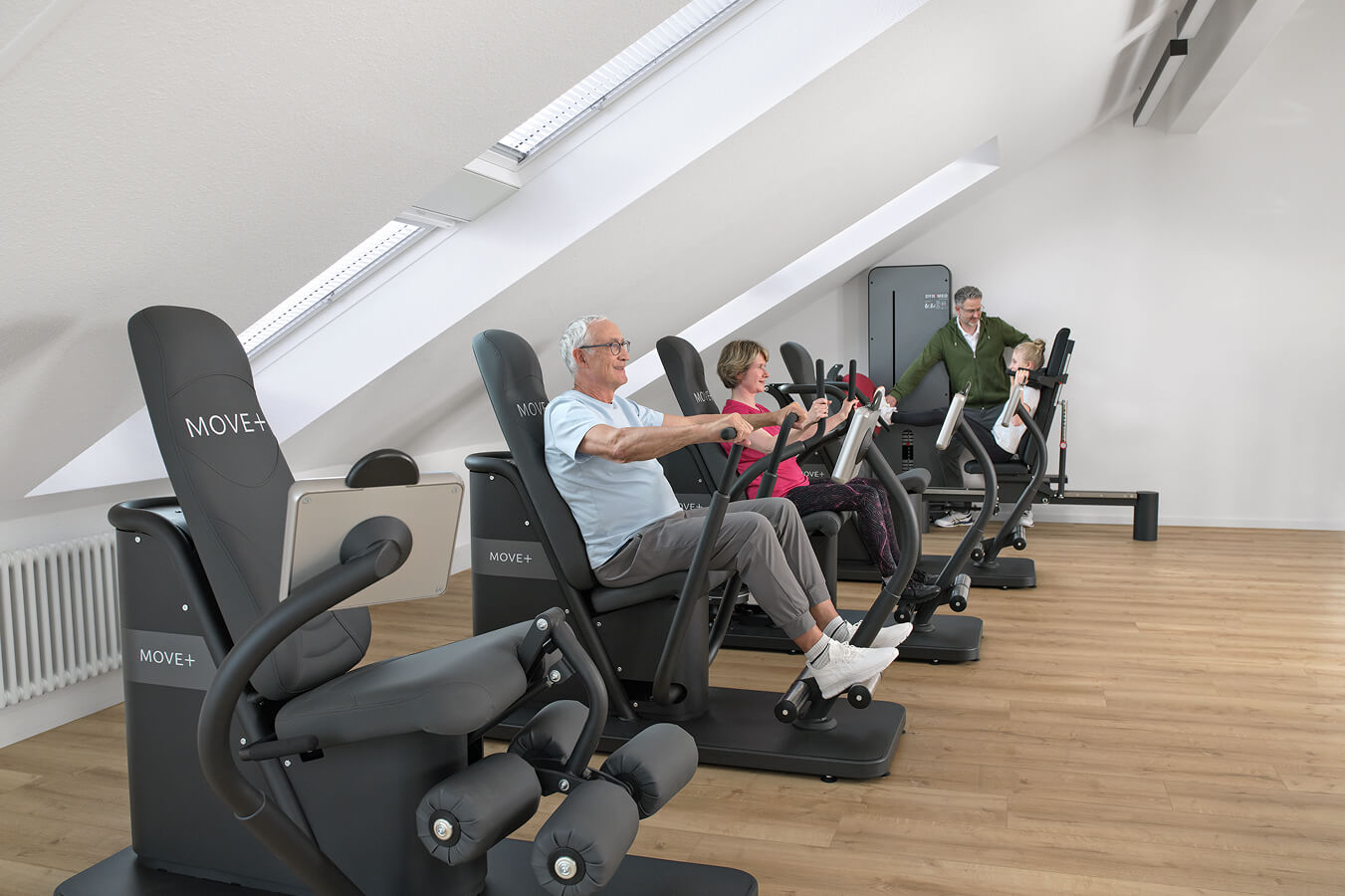 Individuelles sporttherapeutisches Training an Geräten im MovePlus Bewegungszentrum